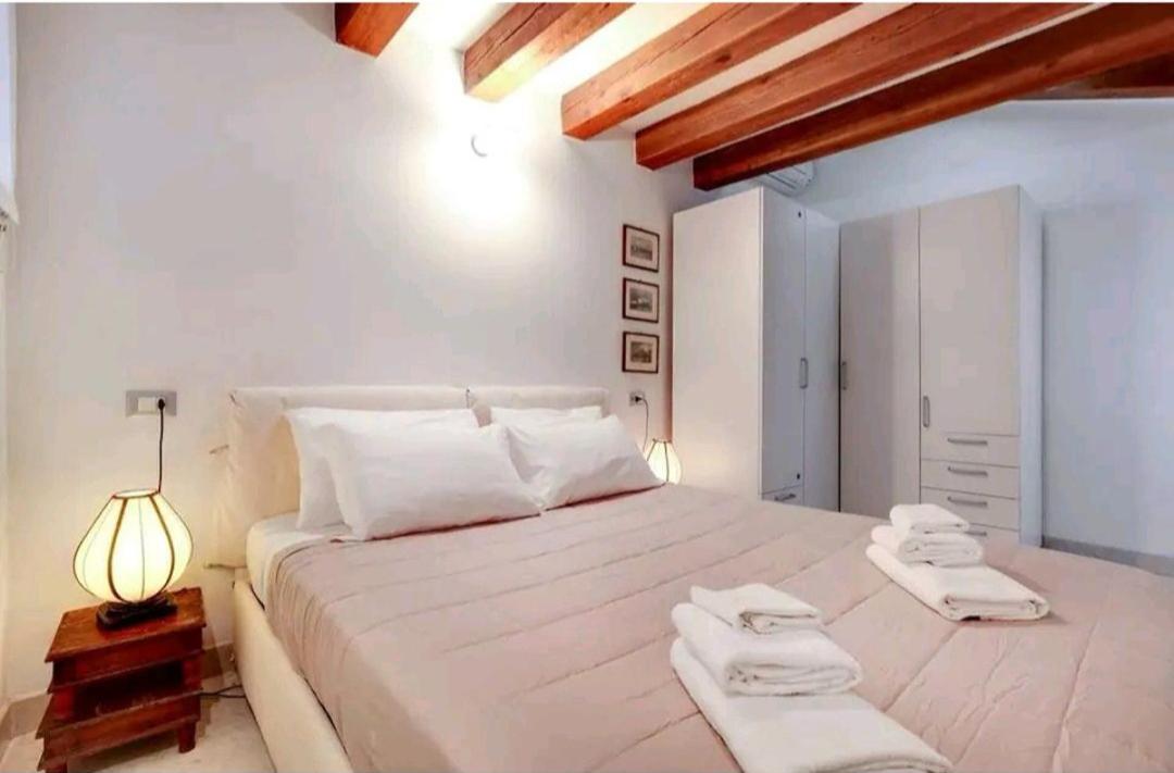 Pergola Apartment - Beautiful And Cozy Space On The Water 베니스 외부 사진