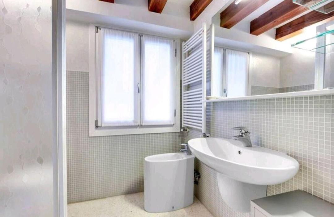 Pergola Apartment - Beautiful And Cozy Space On The Water 베니스 외부 사진
